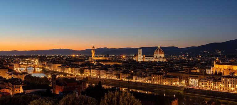 Caldo a Firenze, giugno 2026: cos’è l’heat dome, l’anticiclone africano e le notti tropicali
