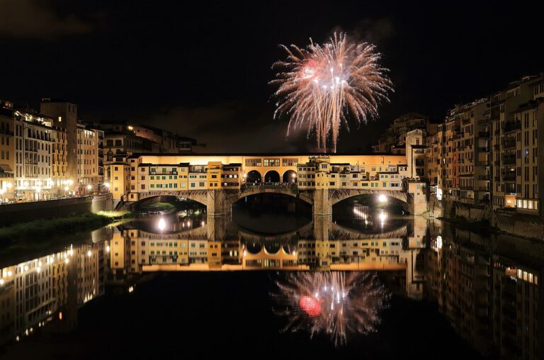 Fochi di San Giovanni a Firenze: dove vederli, meteo della serata e consigli per le foto